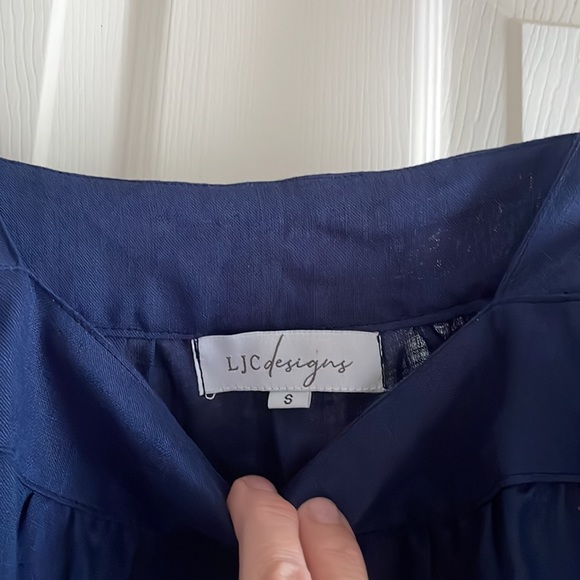 LJC Designs linen flutter top - Picture 4 of 8